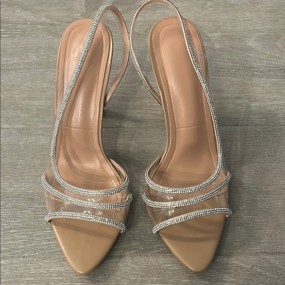Elegant Beige Slingback Heels - Picture 1 of 8